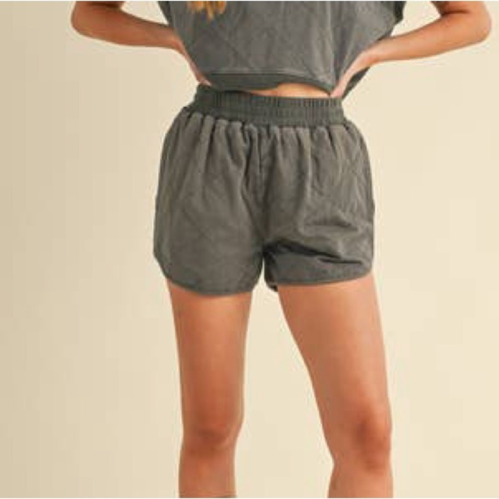 New! Heyson quilted shorts